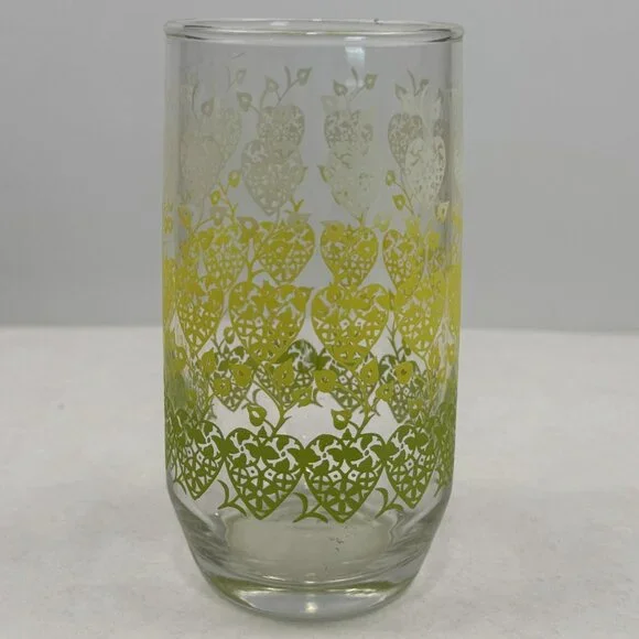 Set Of 4 Vintage Green Yellow Ombre Hearts and Vines Glass Tumblers 12 oz MCM - Picture 2 of 9